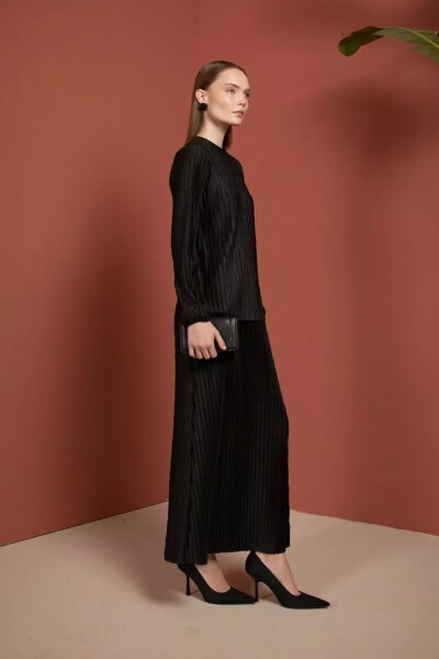 Etekli Takım Siyah - 2